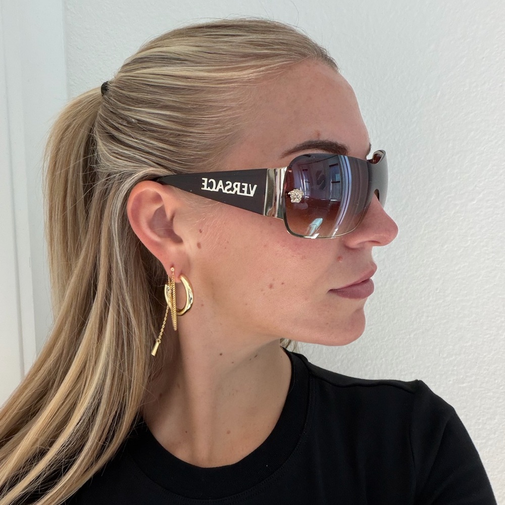 2000s Vintage Versace Gold & Brown Shield Sunglasses - Picture 5 of 8